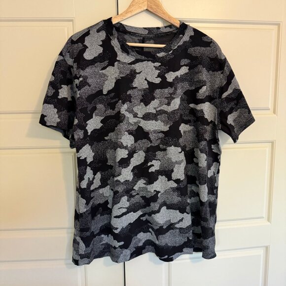 Lululemon All Yours Short Sleeve Training Tee Camo Print Black Gray Cotton Blend - Picture 4 of 4
